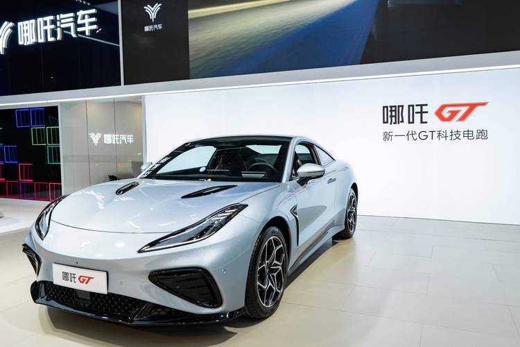 深圳光明区运月蓝企业管理咨询哪吒汽车在智能汽车领域的表现，领途汽车在新能源汽车市场中的影响力