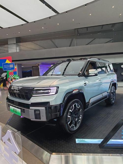 深圳光明区运月蓝企业管理咨询比亚迪方程豹硬派越野的爆款，英菲尼迪35周年与你共成长